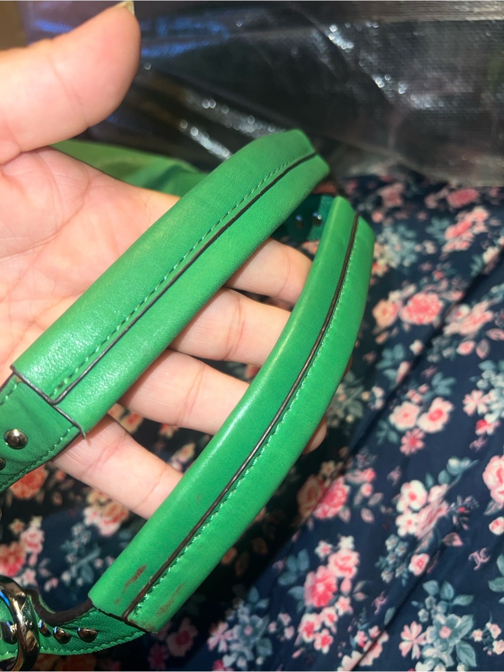 B makowsky shoulder bag in green - Picture 5 of 12